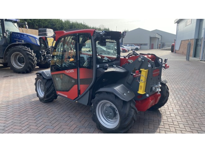 Weidemann T6025 C/W Euro headstock and pallet tines