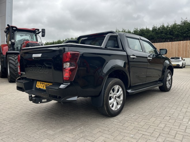 Isuzu D-max 1.9 DL20 Double Cab 4x4 Auto Onyx Black