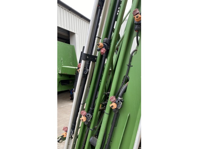Amazone UF 1201 18M Sprayer