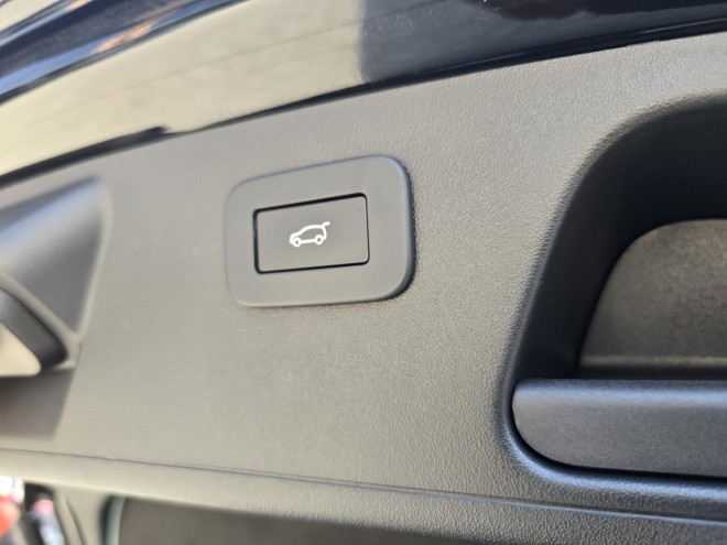 JAGUAR EPACE RDYNAMIC SE BLK D MHEV