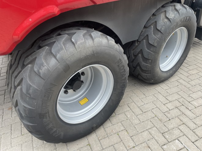 Case IH LB434 XL Baler (120 x 90) Ex Demo Pro Pack inc Suspended steered axle