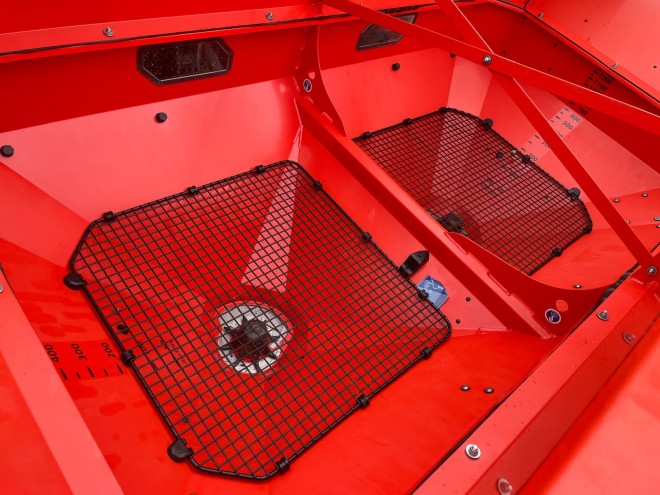 Kuhn Axis 40.2 M-EMC Fertiliser Spreader S8 Discs