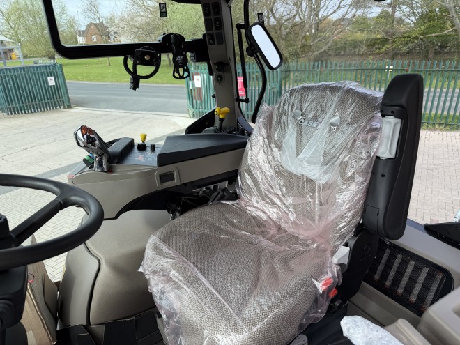 Case IH Puma 165 Multicontroller Full Powershift Front Linkage Auto Guidance Ready