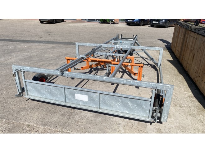 Ritchie Bale Sledge Accumulator Flat 8