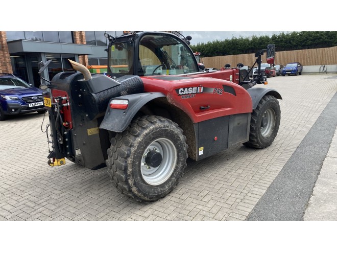 Case IH Farmlift 742 C/W Pin and Cone headstock