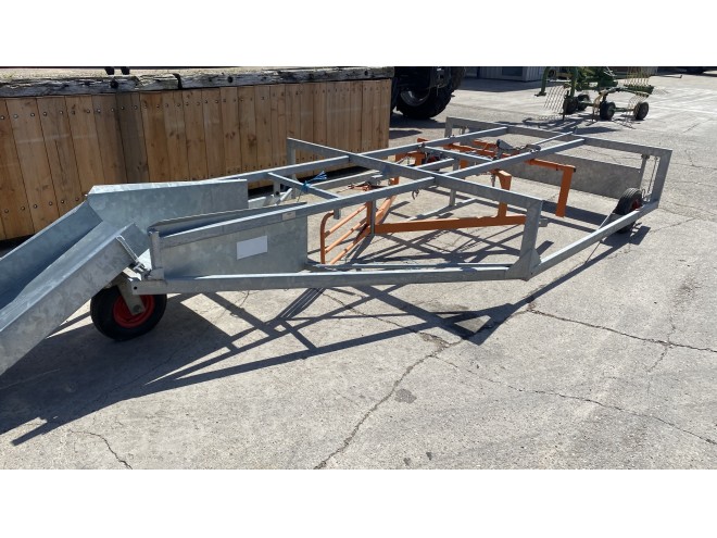 Ritchie Bale Sledge Accumulator Flat 8