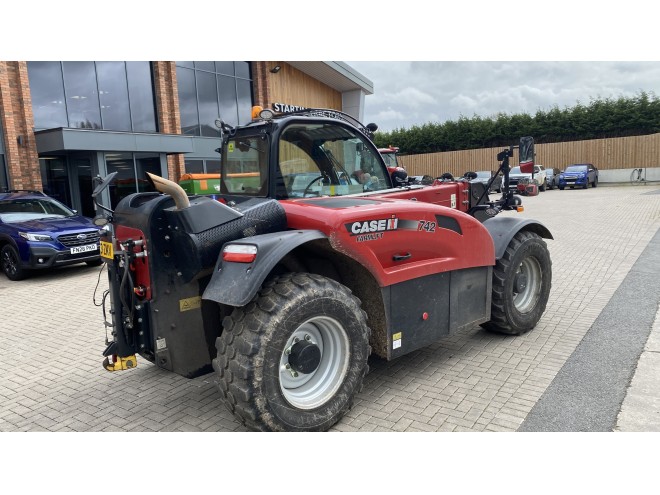 Case IH Farmlift 742 C/W Pin and Cone headstock