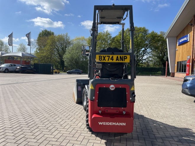 Weidemann 1140 C/W Bucket and Pallet forks
