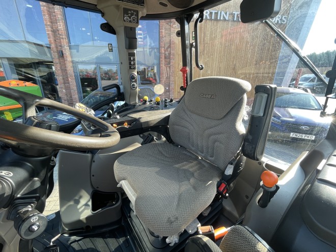 Case IH Luxxum 120 C/W Loader