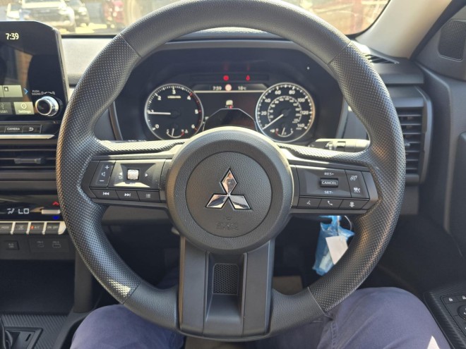 Mitsubishi L200 Titan 2.4 Auto Blade Silver