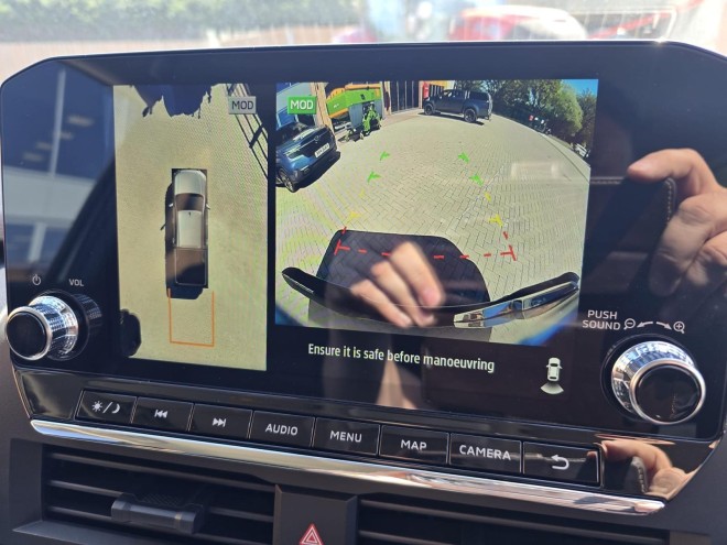 Mitsubishi L200 Titan 2.4 Auto Blade Silver