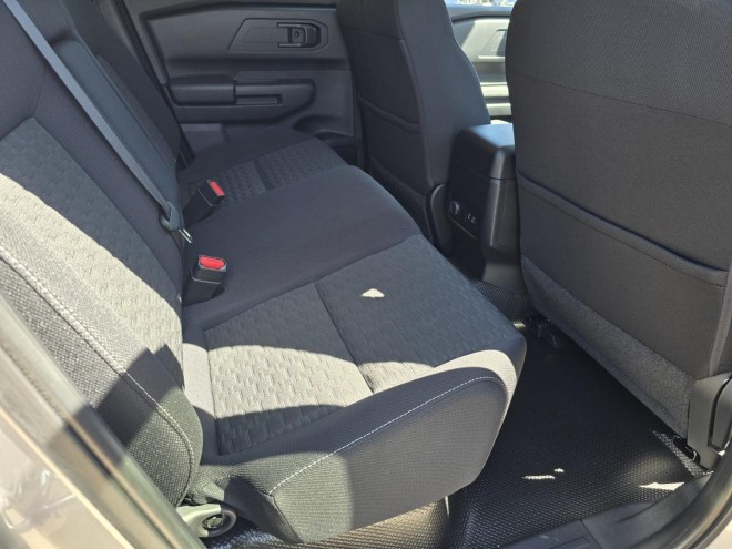 Mitsubishi L200 Titan 2.4 Auto Blade Silver