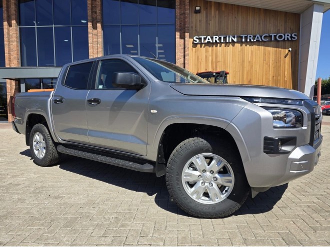 Mitsubishi L200 Titan 2.4 Auto Blade Silver