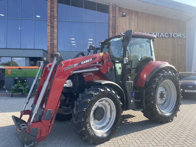 Case IH Luxxum 120 C/W Loader