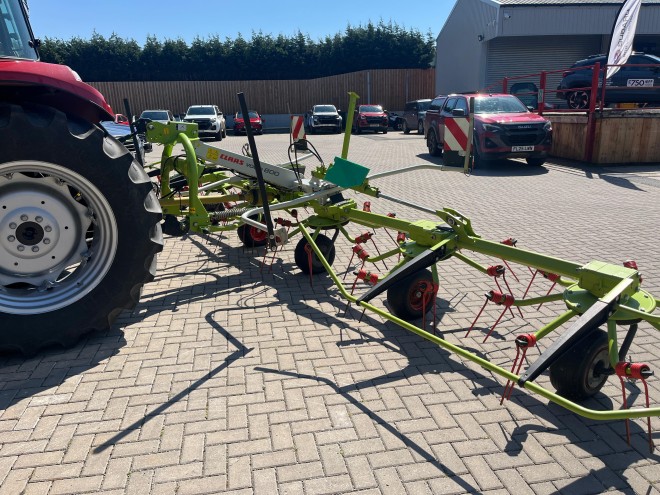 Claas Volto 800 Tedder
