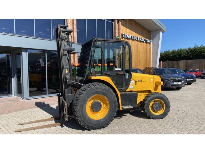 JCB 926 C/W Pallet tines