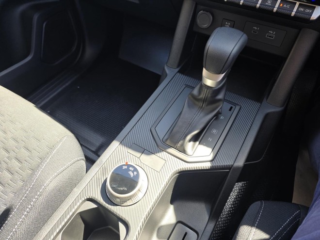 Mitsubishi L200 Titan 2.4 Auto Blade Silver