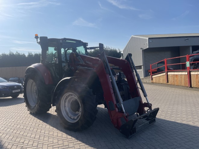 Case IH Luxxum 120 C/W Loader