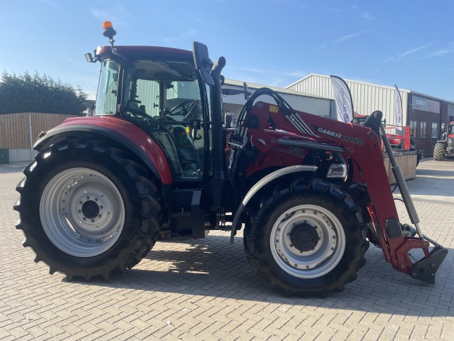 Case IH Luxxum 120 C/W Loader