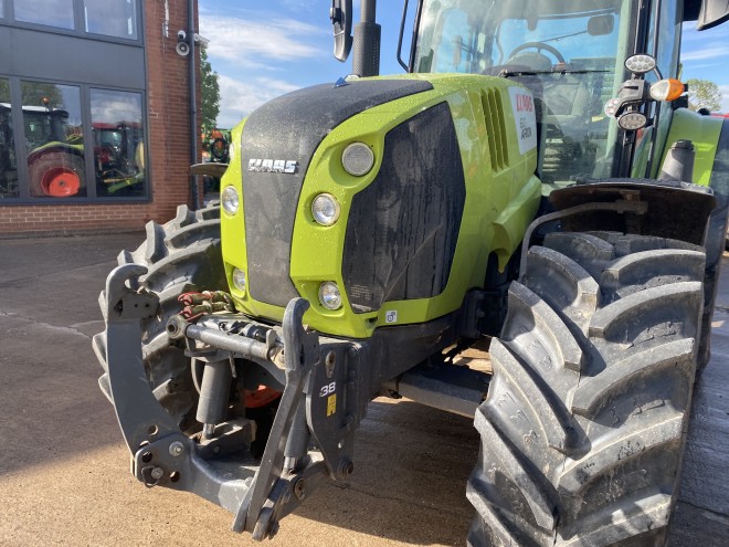 Claas Arion 610 C/W Front linkage