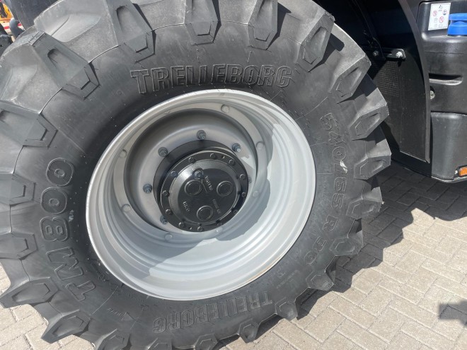 Case IH Puma 165 CVX Front Linkage Front PTO Accuguide Ready