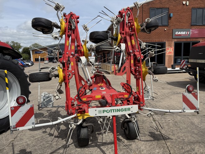 Pottinger HIT 8.81 8 Rotor Tedder