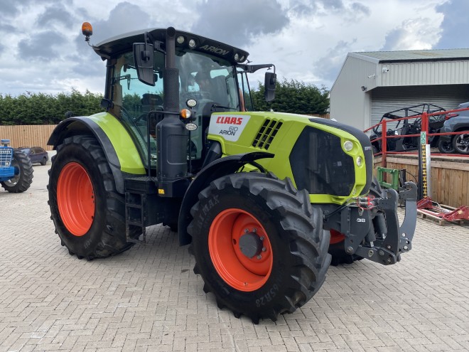 Claas Arion 610 C/W Front linkage