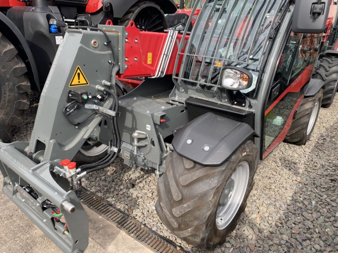Weidemann T6025 C/W Euro headstock