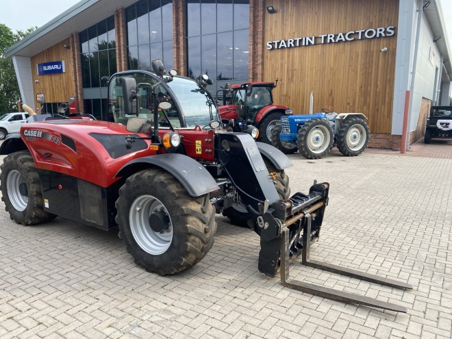 Case IH Farmlift 742 C/W JCB Q Fit headstock