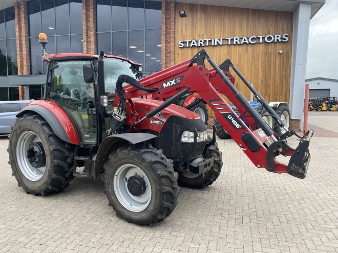 Case IH Farmall 110C C/W MX 406 + Loader