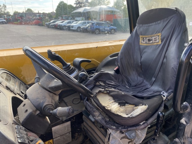 JCB 536-70Agri Super C/W pick up hitch and Sanderson headstock