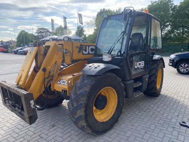 JCB 536-70Agri Super C/W pick up hitch and Sanderson headstock