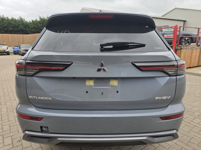 Mitsubishi Outlander Diamond PHEV Moonstone Grey