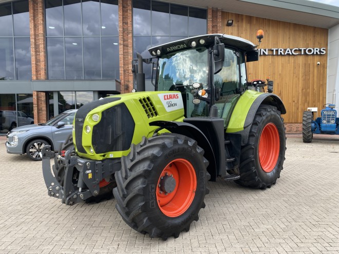 Claas Arion 610 C/W Front linkage