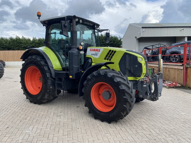 Claas Arion 610 C/W Front linkage