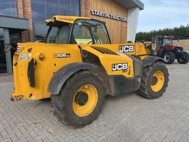 JCB 536-70Agri Super C/W pick up hitch and Sanderson headstock