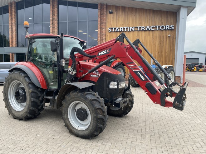 Case IH Farmall 110C C/W MX 406 + Loader