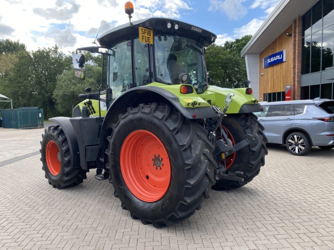 Claas Arion 610 C/W Front linkage