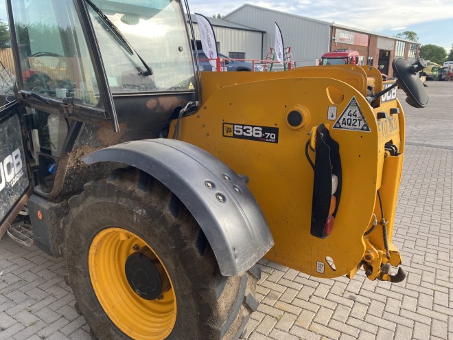 JCB 536-70Agri Super C/W pick up hitch and Sanderson headstock