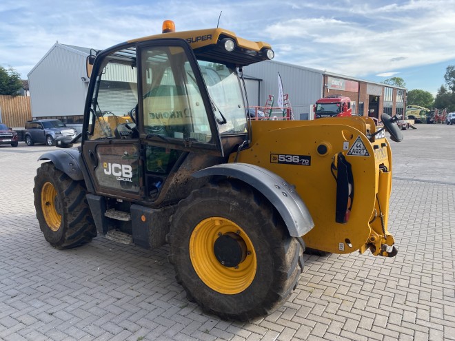 JCB 536-70Agri Super C/W pick up hitch and Sanderson headstock