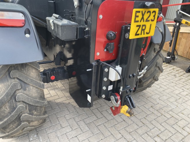 Case IH Farmlift 742 C/W JCB Q Fit headstock