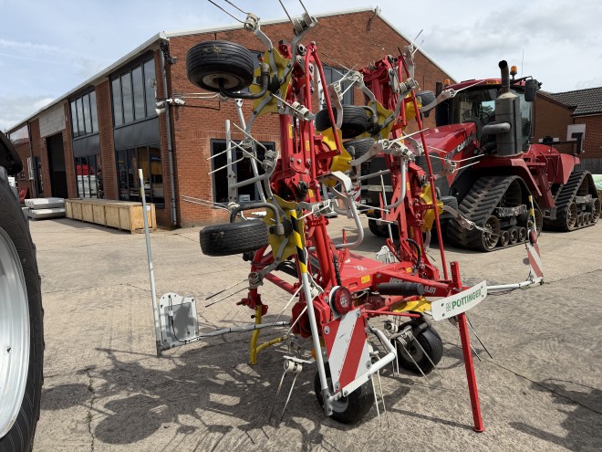Pottinger HIT 8.81 8 Rotor Tedder