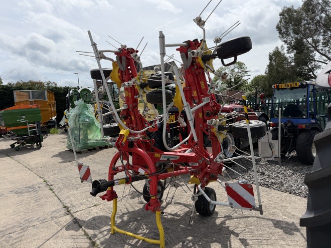 Pottinger HIT 8.81 8 Rotor Tedder