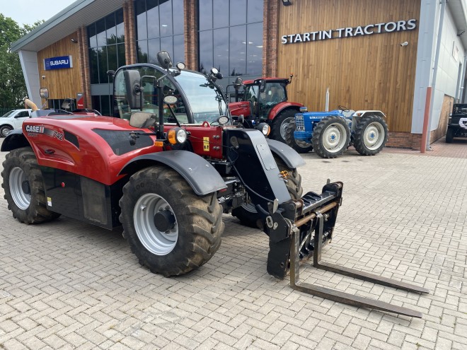 Case IH Farmlift 742 C/W JCB Q Fit headstock