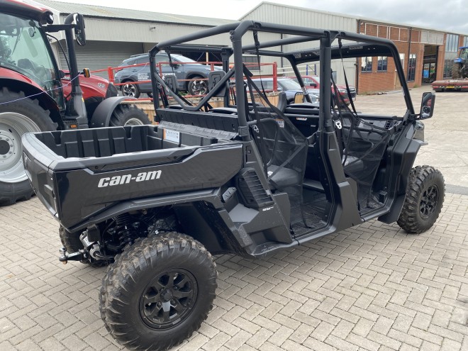 Can-Am SSV Traxter MAX XU HD11 TR ABS Black