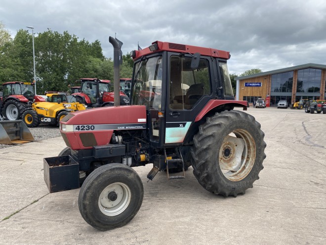 Case IH 4230 XL Plus 2WD
