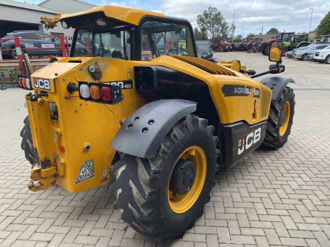 JCB 530-60 Agri Super C/W Pin and cone hydraulic latching head stock
