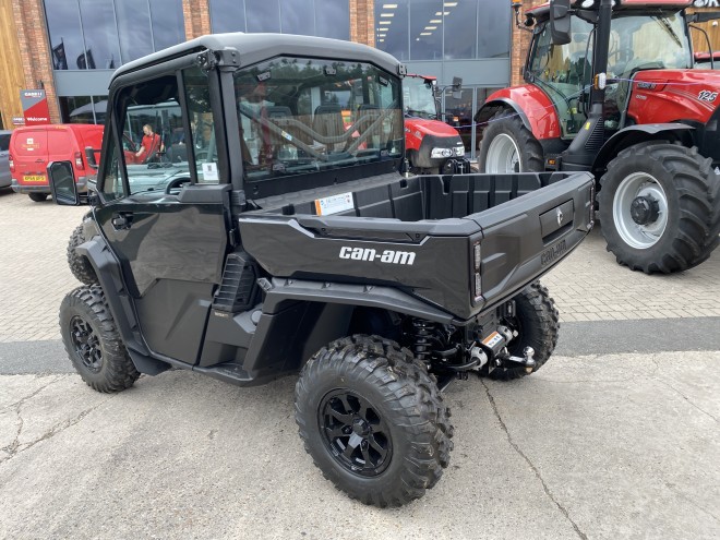 Can-Am SSV Traxter XU HD11 TR ABS Black