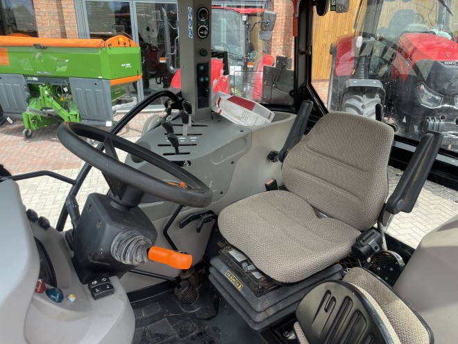 Case IH Farmall 115A