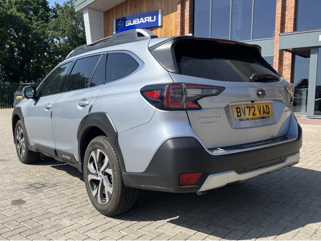 Subaru Outback 2.5i Touring 5dr Lineartronic